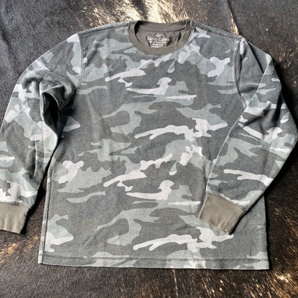 Faded Glory Men’s thermal tee shirt